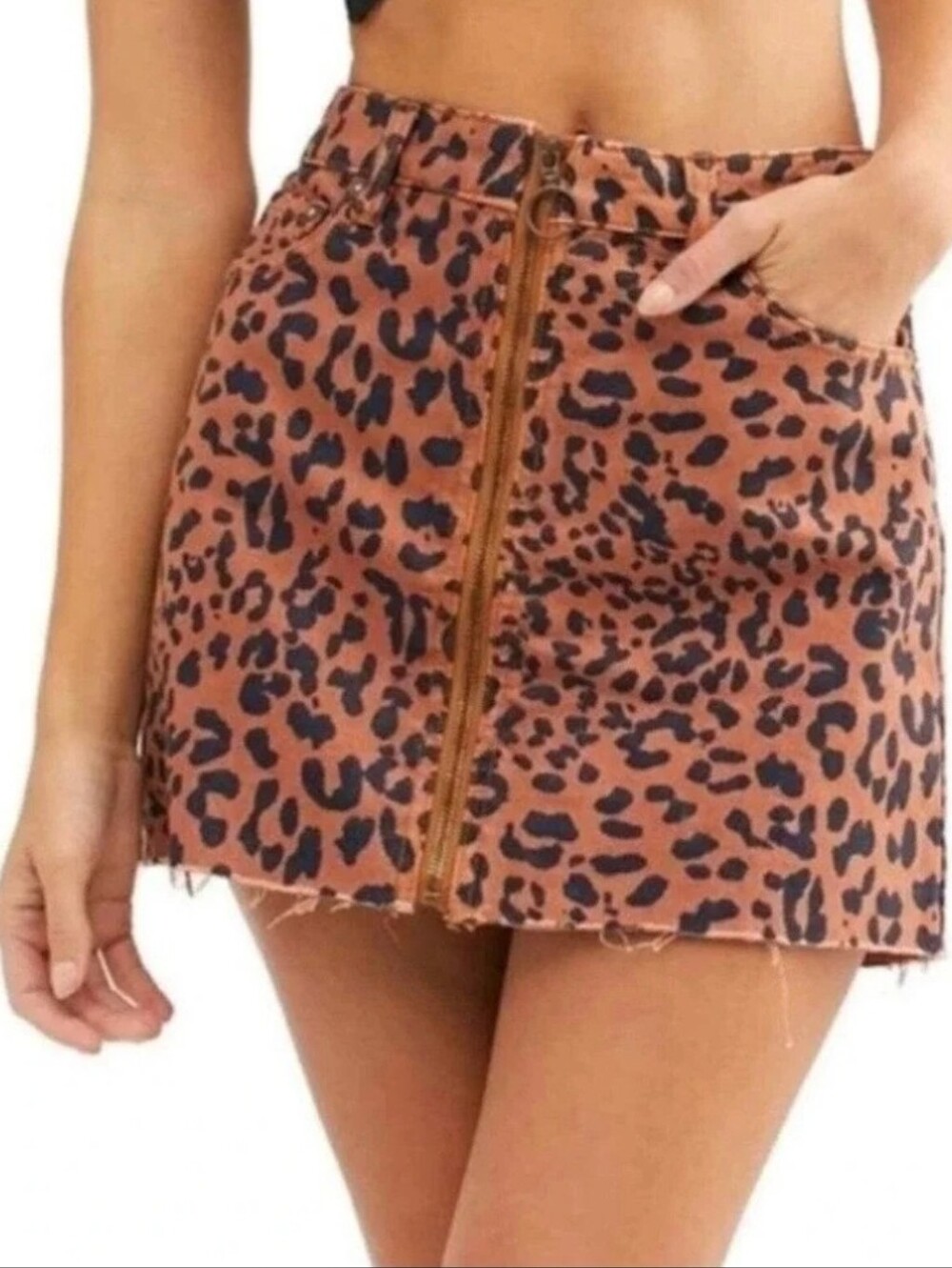 ❤️ FREE PEOPLE WE THE FREE ZIP IT UP DENIM MINI SKIRT IN LEOPARD PRINT, 2 (26)